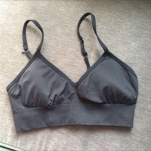 Lululemon sports Bra size 10
